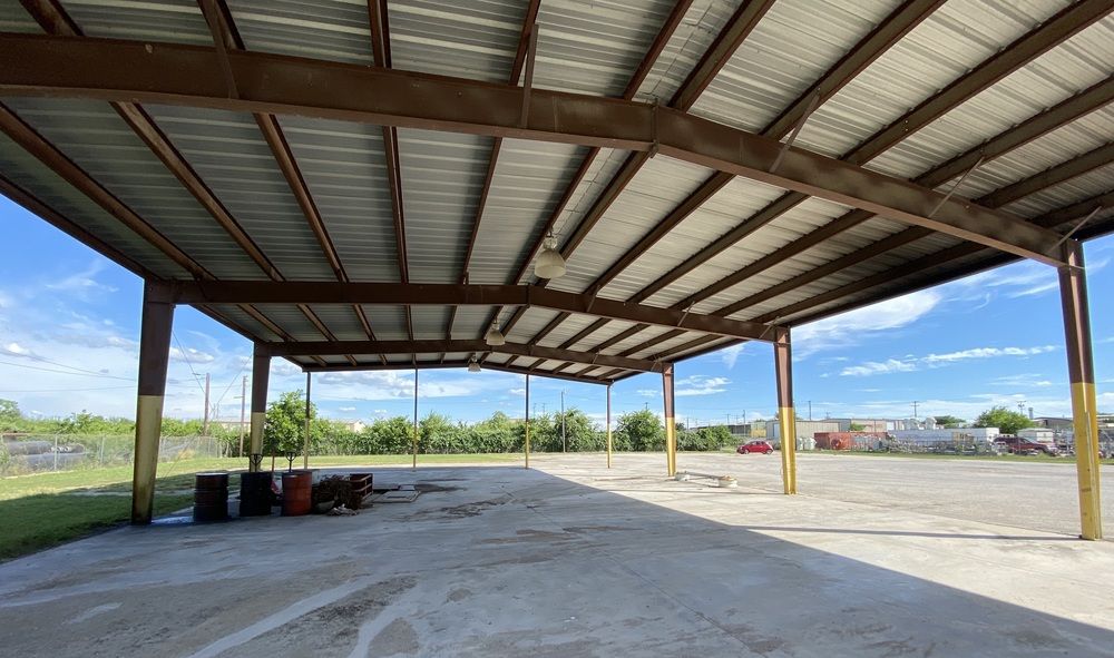 Industrial For Sale: 5655 S Interstate 35, New Braunfels, TX 78132